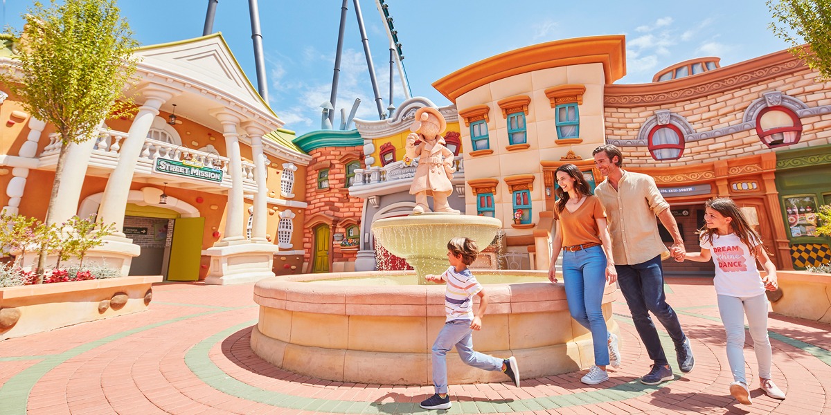 Comunión familia PortAventura World