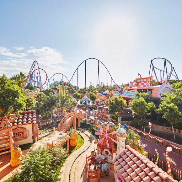 Imagen aérea de PortAventura World.